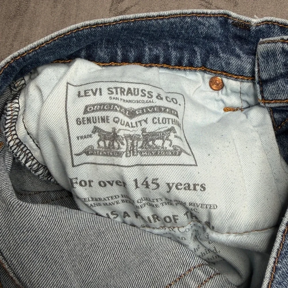 Levi's 511 Slim Fit Jeans Mens 31x30 Blue Medium Wash Premium Denim 04511-5201